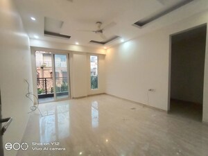 Room in 4 BHK Builder Floor at Greater Kailash I – for Rent