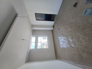 Room in 3 BHK Apartment at Santipur – for Sale