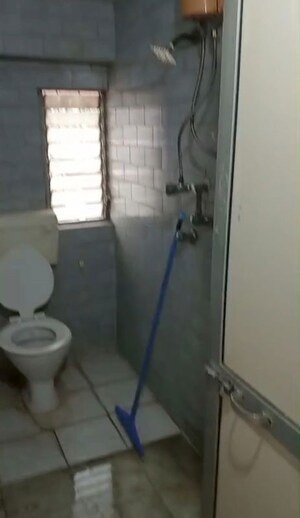 Bathroom in 1 BHK Apartment at Sher E Punjab, Andheri East – for Rent