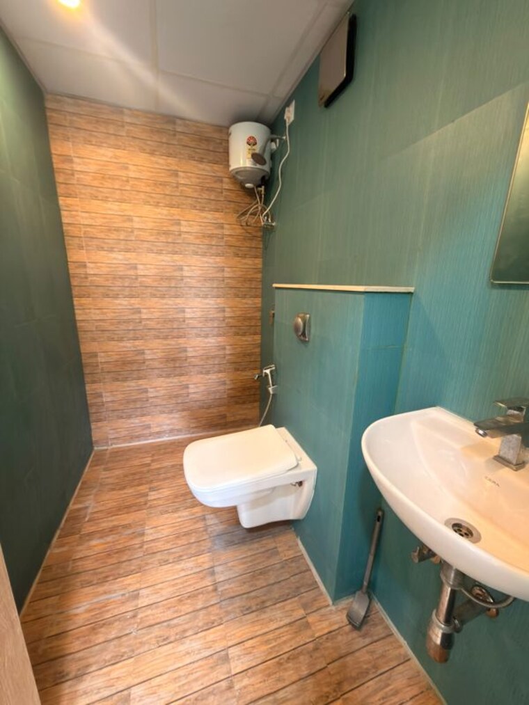 Bathroom, lodha-majiwada-tower-4 1 Bedroom 450 Sq.Ft. Apartment In Kolshet Thane 10594133