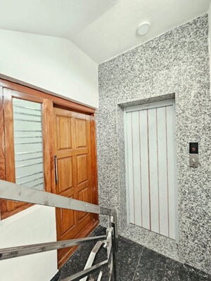 Lift in 1 BHK Apartment at Whitefield – for Rent
