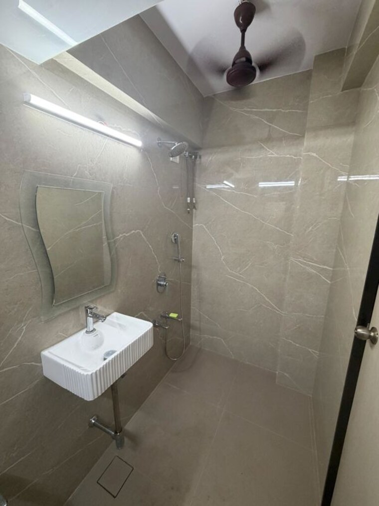 Bathroom, takshila-chs 2 Bedroom 900 Sq.Ft. Apartment In Andheri East Mumbai 10595624
