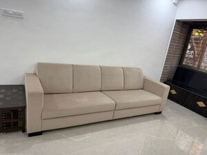 Bedroom in 2 BHK Apartment at Takshila CHS, Andheri East – for Rent