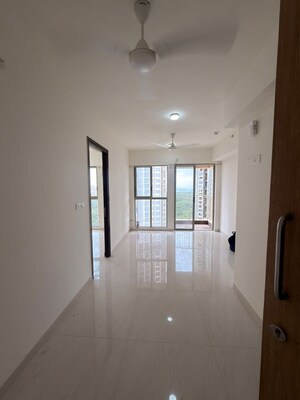 2 BHK Apartment For Rent in Kolshet Road