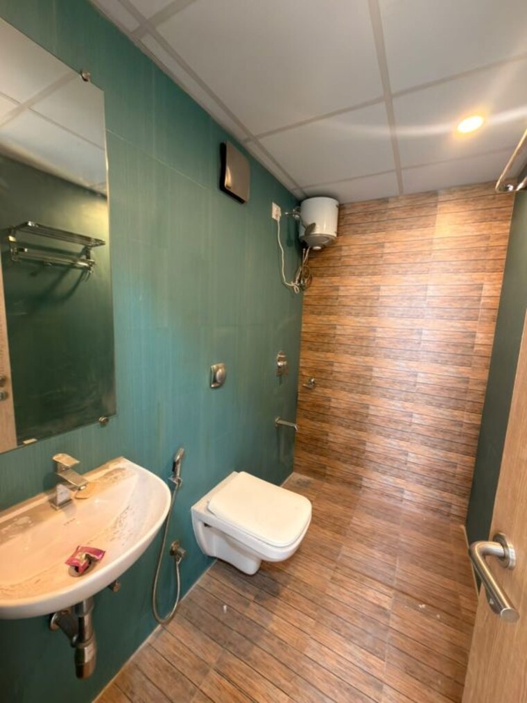 Bathroom, kolshet road 2 Bedroom 650 Sq.Ft. Apartment In Kolshet Road Thane 10592200