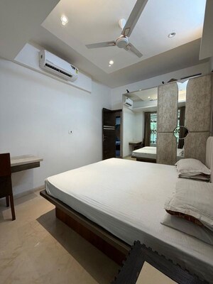 2 BHK Apartment For Rent in Piramal Aranya, Byculla