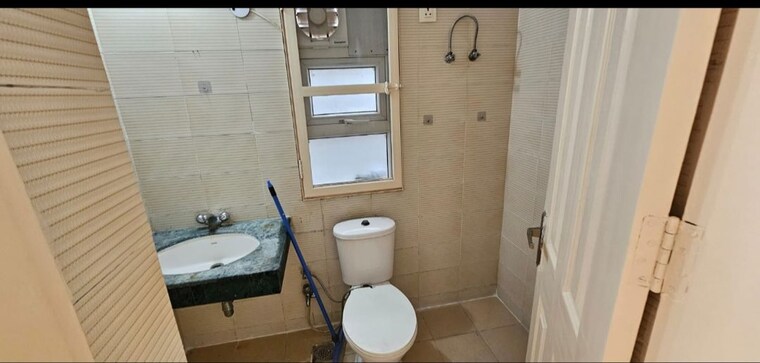 Bathroom, bptp-park-81 3 Bedroom 270 Sq.Ft. Builder Floor In Sector 81 Faridabad 10595658