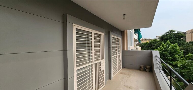Room, bptp-park-81 3 Bedroom 270 Sq.Ft. Builder Floor In Sector 81 Faridabad 10595658