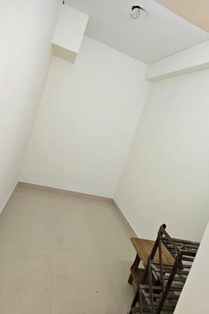 Room in 3 BHK Builder Floor at BPTP Park 81, Sector 81 – for Rent
