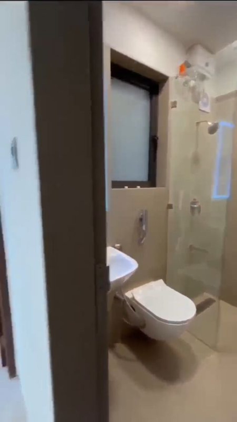 Bathroom, goregaon-vivan 2 Bedroom 598 Sq.Ft. Apartment In Goregaon West Mumbai 10595655
