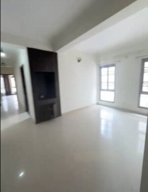 Room in 3 BHK Apartment at Radium Apartments, Hasanganj – for Rent