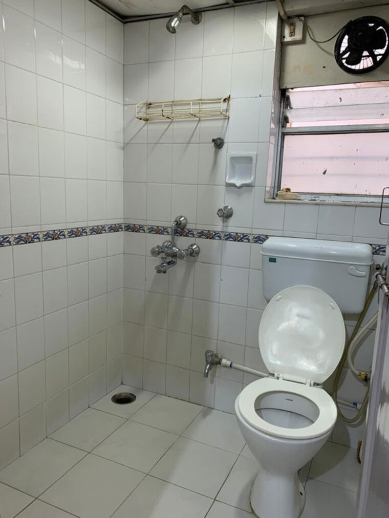 Bathroom, meera-society-2 2 Bedroom 1200 Sq.Ft. Apartment In Pune Cantonment Pune 10595661