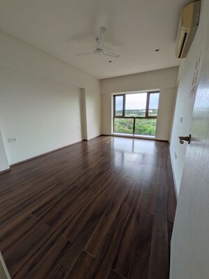 Room in 4 BHK Apartment at Panchshil Eon Waterfront I, Kharadi – for Rent