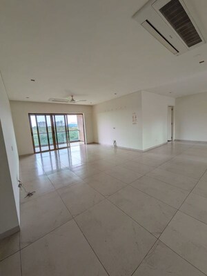 Room in 4 BHK Apartment at Panchshil Eon Waterfront I, Kharadi – for Rent