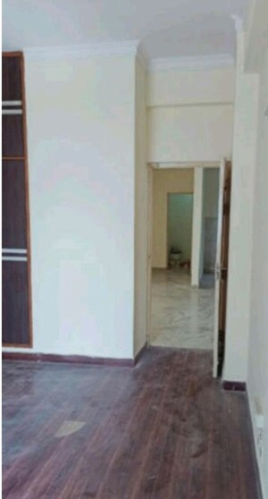Room in 3 BHK Apartment at Gomti Nagar – for Rent