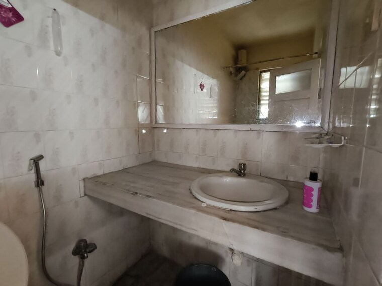 Bathroom, brindaban-chs 2 Bedroom 900 Sq.Ft. Apartment In Poonam Nagar Mumbai 10595732