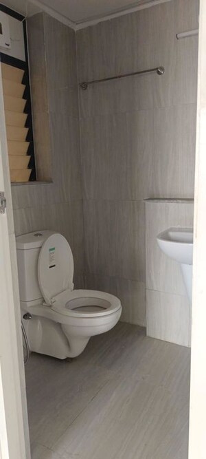 Bathroom in 4 BHK Apartment at Lodha World View, Worli – for Rent