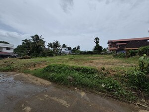  Plot For Sale in Pirayari