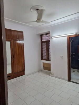 Room in 3 BHK Apartment at Sector 9 Dwarka – for Rent