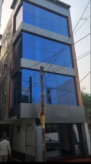 6+ BHK Builder Floor – Exterior View View at Gomti Nagar - for Sale