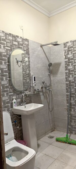 Bathroom in 2 BHK Builder Floor at Kishanpura – for Rent
