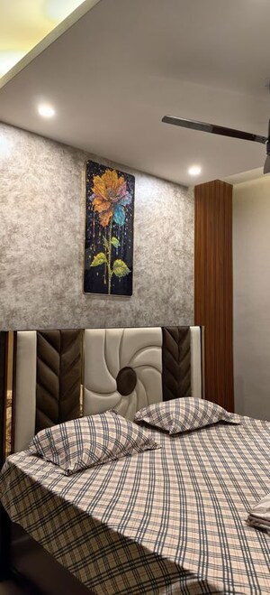 Bedroom in 2 BHK Builder Floor at Kishanpura – for Rent