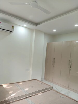 1 RK Builder Floor For Rent in Sector 22