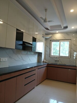 Kitchen in 3 BHK Builder Floor at Sector 23 – for Rent