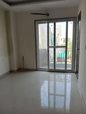 Room in 3 BHK Builder Floor at Sector 23 – for Rent