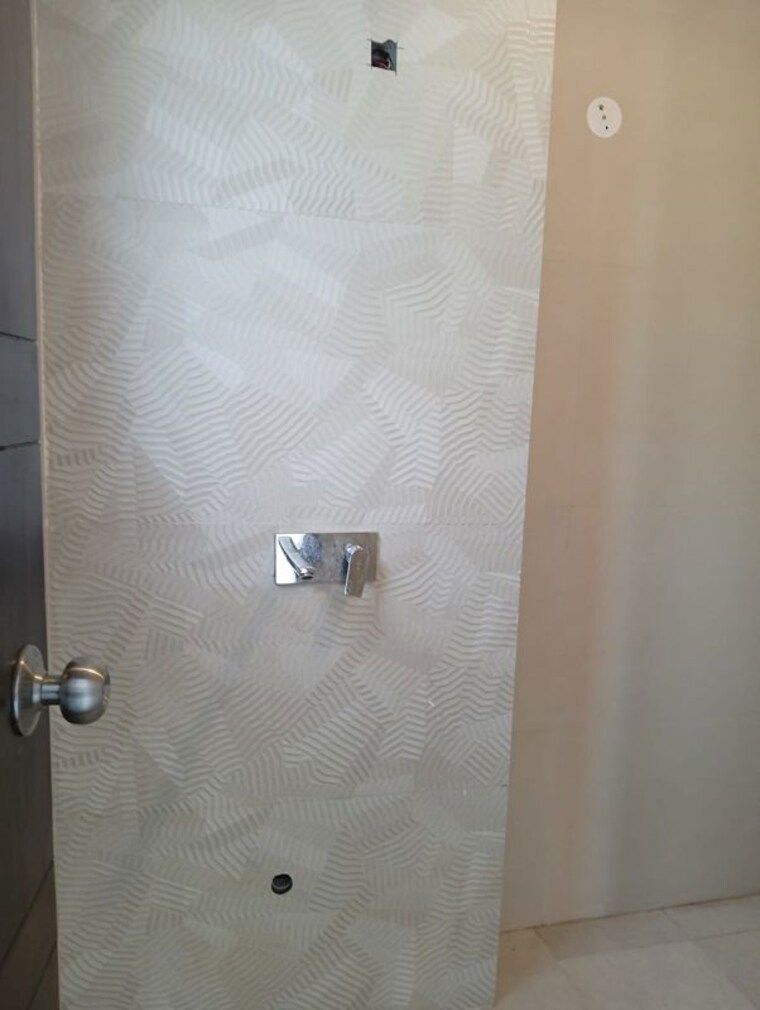 Bathroom, sector 23 3 Bedroom 2250 Sq.Ft. Builder Floor In Sector 23 Gurgaon 10595831