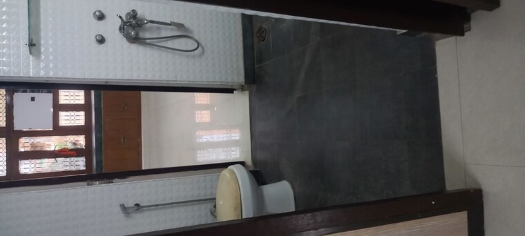 Attached Bathroom, ip extension 3 Bedroom 1400 Sq.Ft. Apartment In Ip Extension Delhi 10595838