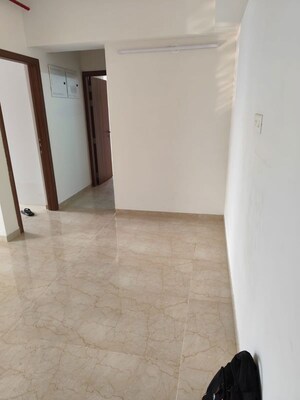 Room in 2 BHK Apartment at Shapoorji Pallonji BKC 28, Bandra East – for Rent