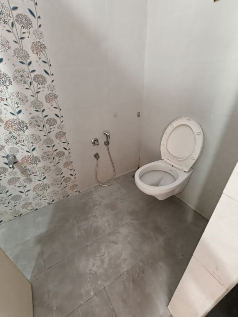 Bathroom, dahin nagar 2 Bedroom 900 Sq.Ft. Apartment In Dahin Nagar Surat 10595858