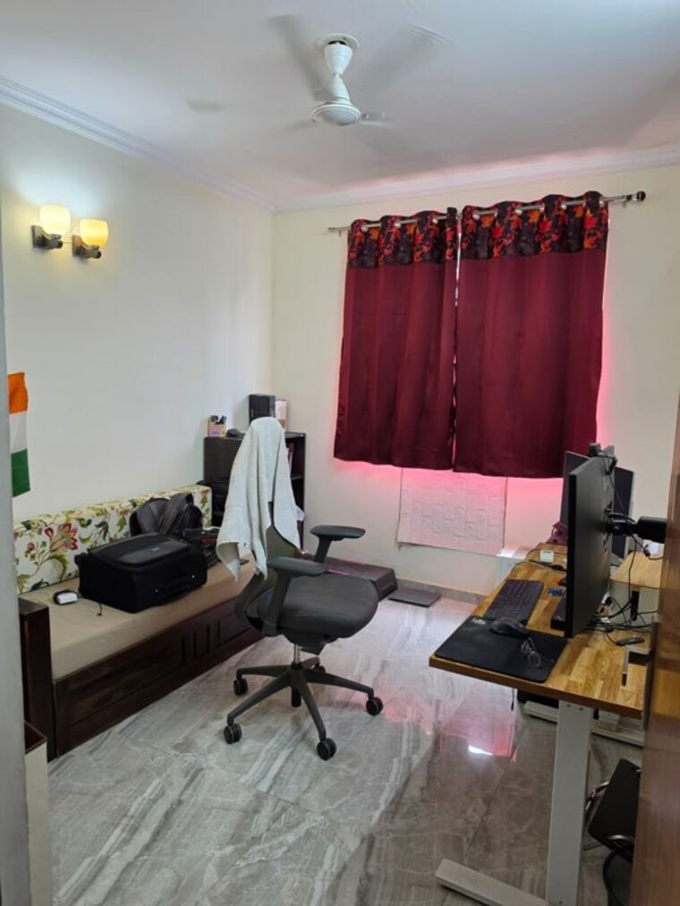 Living Room, dlf-oakwood-estate 3 Bedroom 1650 Sq.Ft. Apartment In Dlf Phase ii Gurgaon 10595872