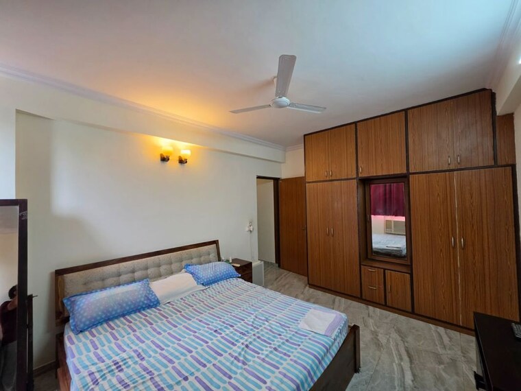 Bedroom, dlf-oakwood-estate 3 Bedroom 1650 Sq.Ft. Apartment In Dlf Phase ii Gurgaon 10595872