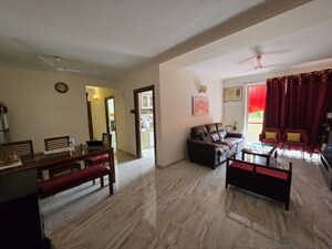 Living Room in 3 BHK Apartment at DLF Oakwood Estate, Dlf Phase ii – for Rent