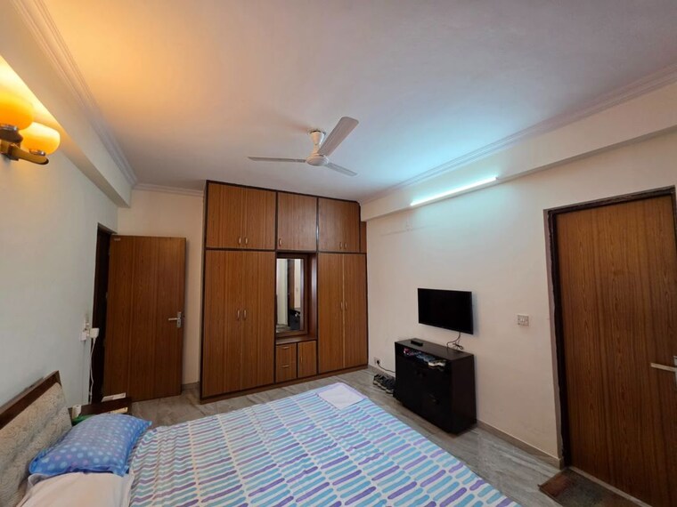 Bedroom, dlf-oakwood-estate 3 Bedroom 1650 Sq.Ft. Apartment In Dlf Phase ii Gurgaon 10595872