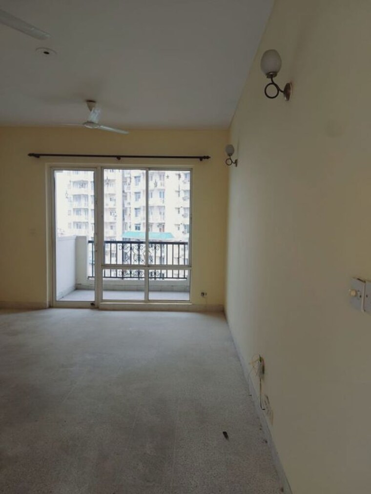 Room, dlf-regency-park-ii 2 Bedroom 1250 Sq.Ft. Apartment In Sector 27 Gurgaon 10595886