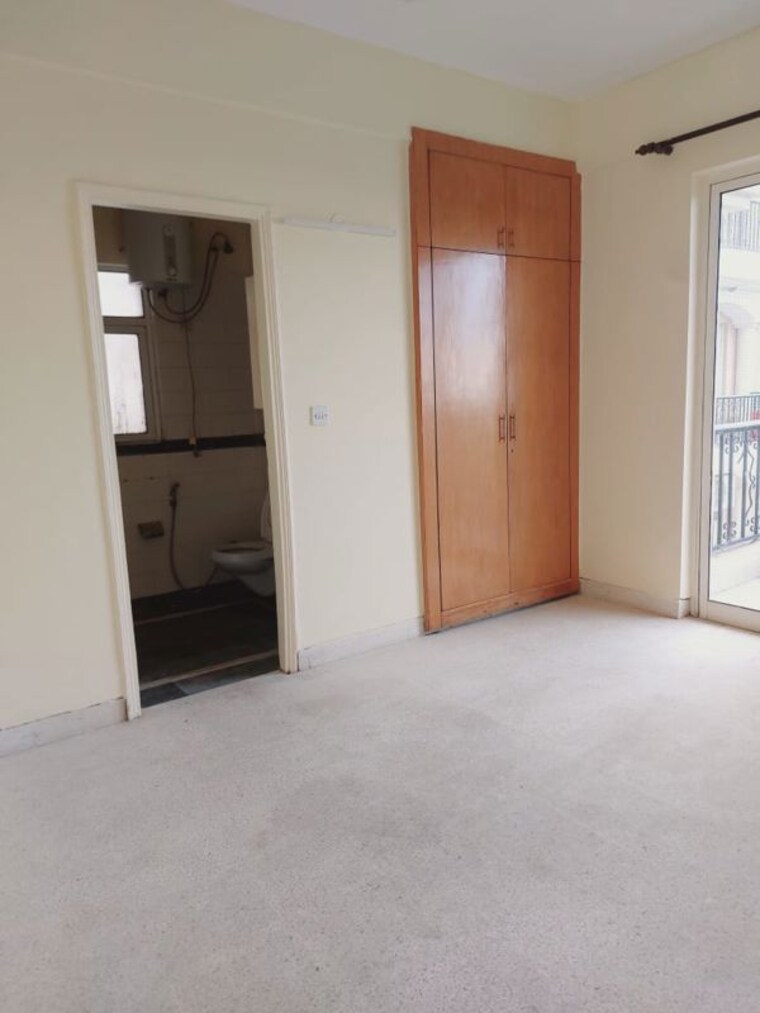 Room, dlf-regency-park-ii 2 Bedroom 1250 Sq.Ft. Apartment In Sector 27 Gurgaon 10595886