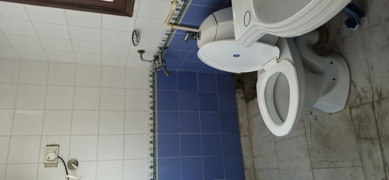 Bathroom, sector 22 dwarka 3 Bedroom 1650 Sq.Ft. Apartment In Sector 22 Dwarka Delhi 10595871