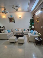 3 BHK 200 Sq.Yd. Builder Floor in Sector 125
