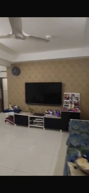 Room in 2 BHK Apartment at Gachibowli – for Sale