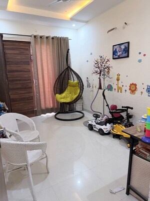Room in 3 BHK Builder Floor at Sector 125 – for Sale