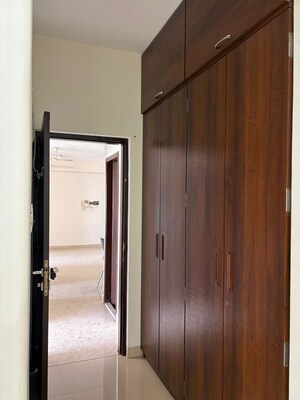 Furnished Amenities in 2 BHK Apartment at Satellite Royale, Goregaon East – for Rent