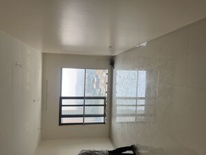 Room in 3 BHK Apartment at Jyoti Sukriti, Goregaon East – for Rent