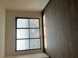 Room in 3 BHK Apartment at Jyoti Sukriti, Goregaon East – for Rent