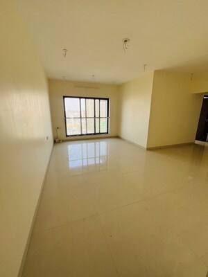 Room in 3 BHK Apartment at Jyoti Sukriti, Goregaon East – for Rent