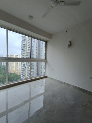 Room in 2 BHK Apartment at Tata Serein, Pokhran Road No Two – for Rent