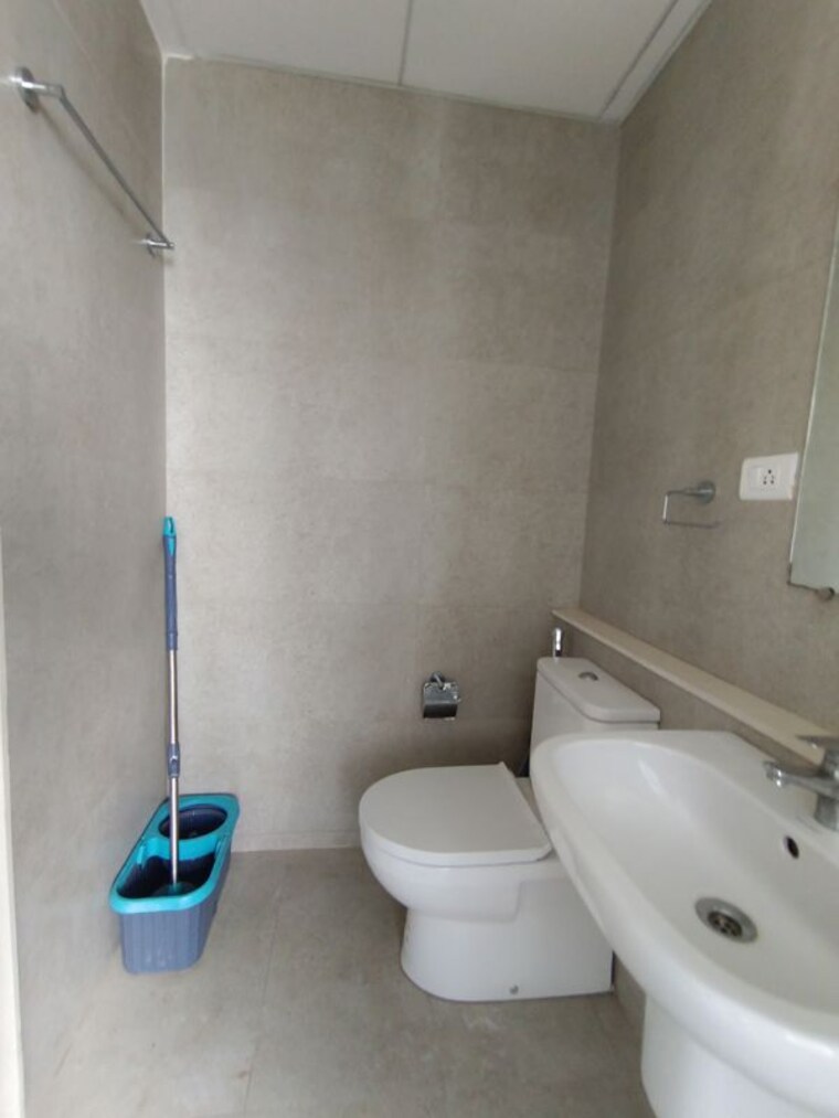 Bathroom, tata-serein 2 Bedroom 750 Sq.Ft. Apartment In Pokhran Road No Two Thane 10595982