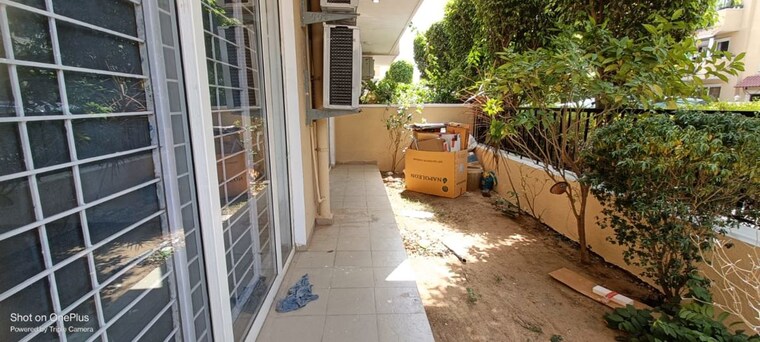 Balcony, emaar-emerald-floors 4 Bedroom 350 Sq.Yd. Builder Floor In Sector 65 Gurgaon 10595994
